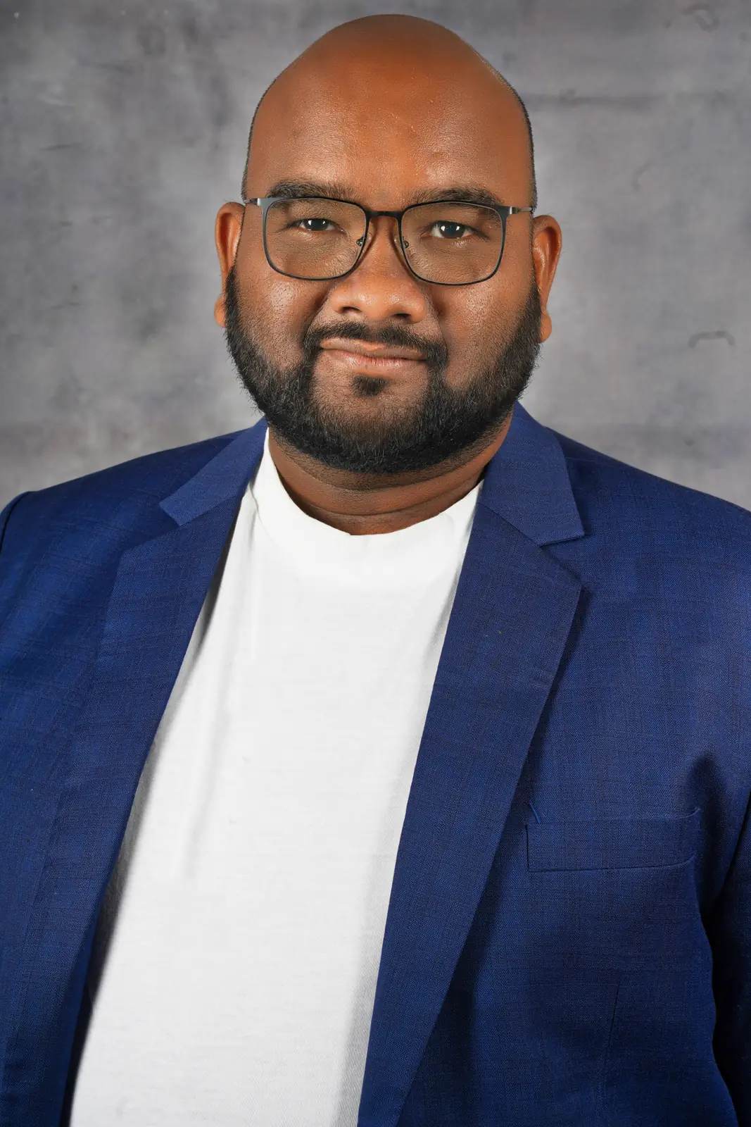 Professional headshot by KalaDarpan Collective